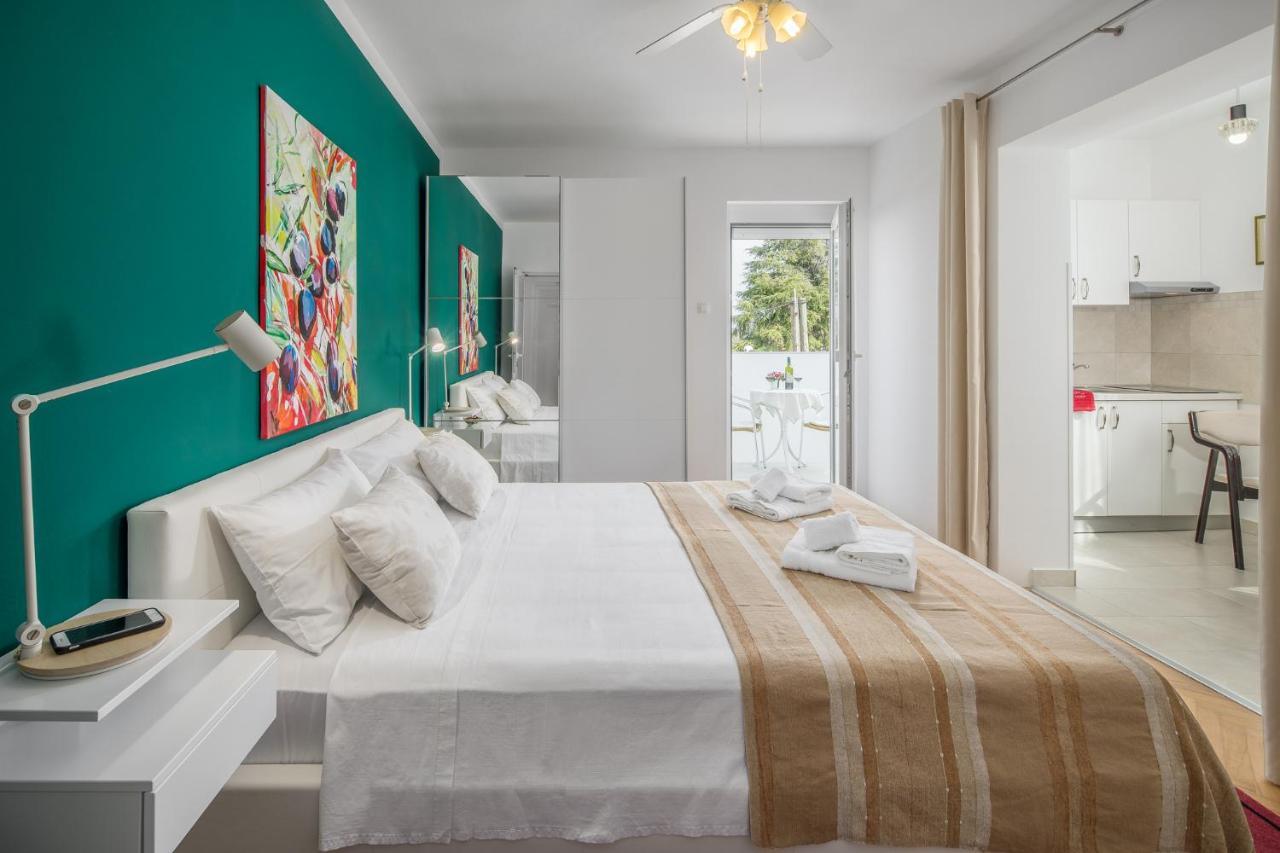 Apartments Villa Katana โปเรช ภายนอก รูปภาพ