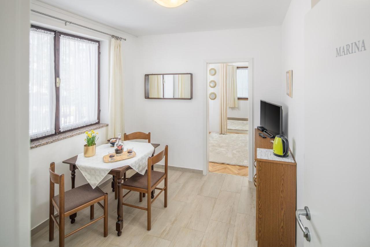 Apartments Villa Katana โปเรช ภายนอก รูปภาพ