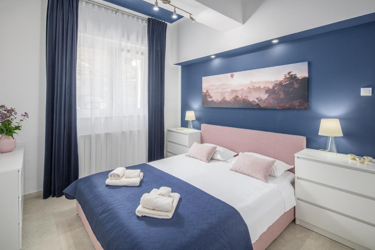 Apartments Villa Katana โปเรช ภายนอก รูปภาพ